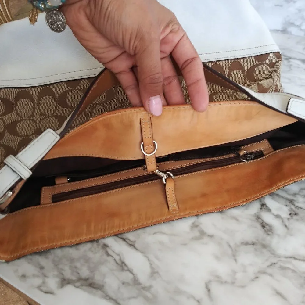 COACH tan/white shoulder bags - Picture 6 of 16
